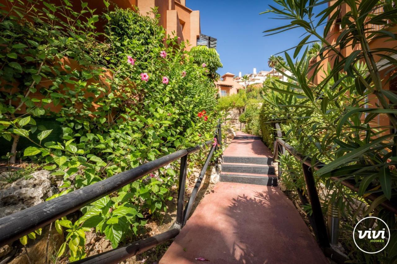 Vivi Homes - Boho Sunrise Alminar Pool, Garden & Terrace