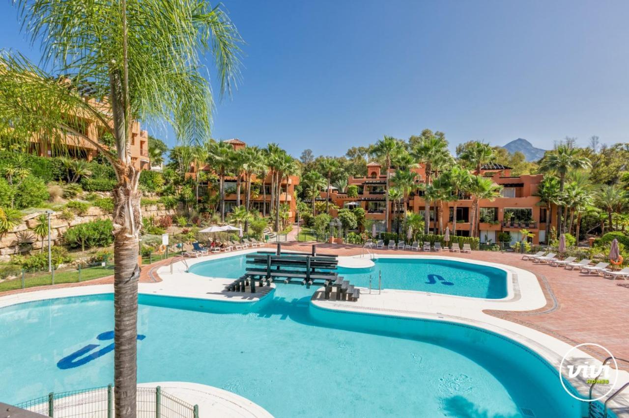 Vivi Homes - Boho Sunrise Alminar Pool, Garden & Terrace * Marbella