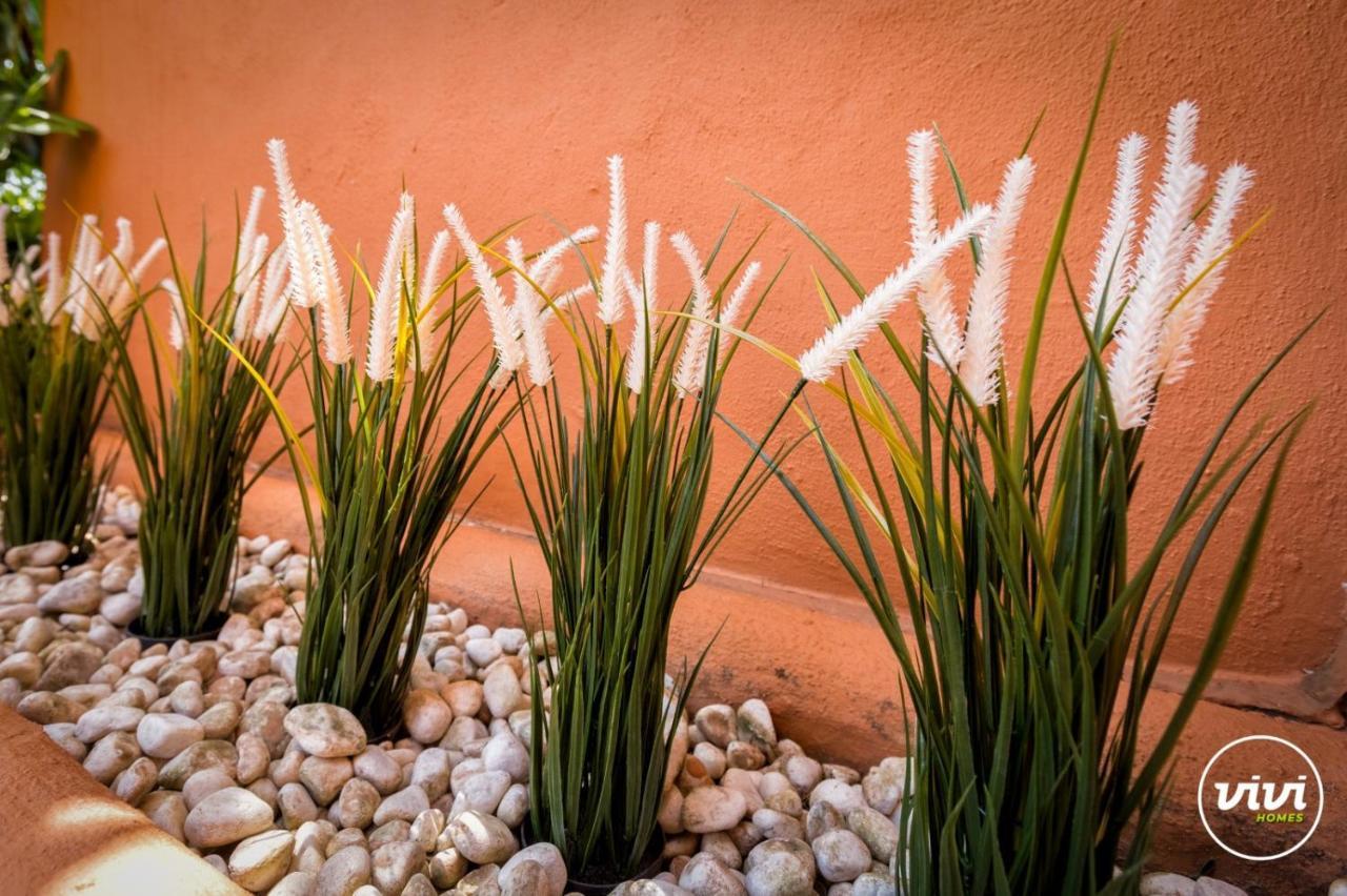 Vivi Homes - Boho Sunrise Alminar Pool, Garden & Terrace