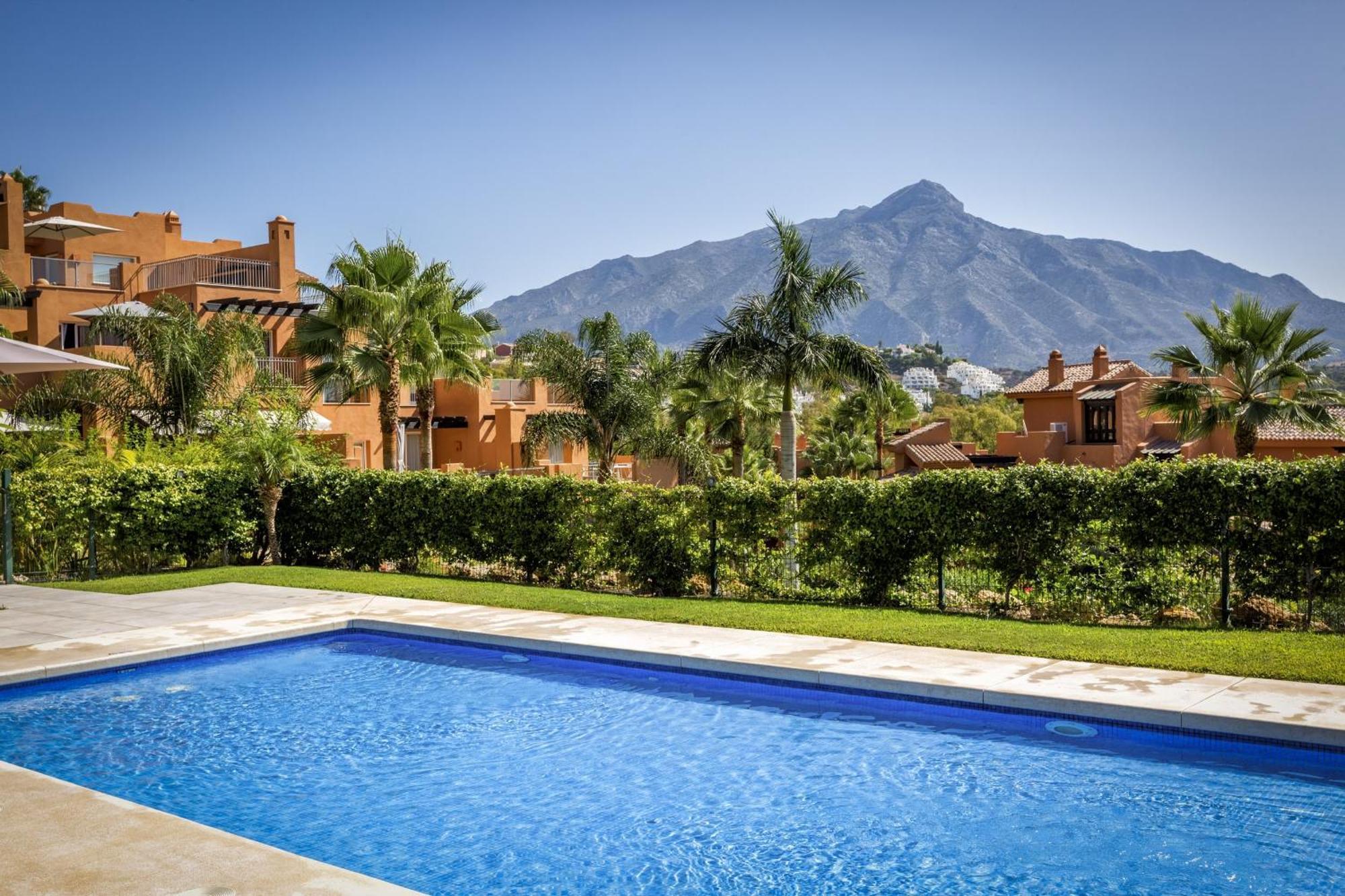 Vivi Homes - Boho Sunrise Alminar Pool, Garden & Terrace